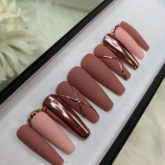 Elegant Chrome Custom Press On Nails | High Quality Nails | Handmade - Picture 3 of 10